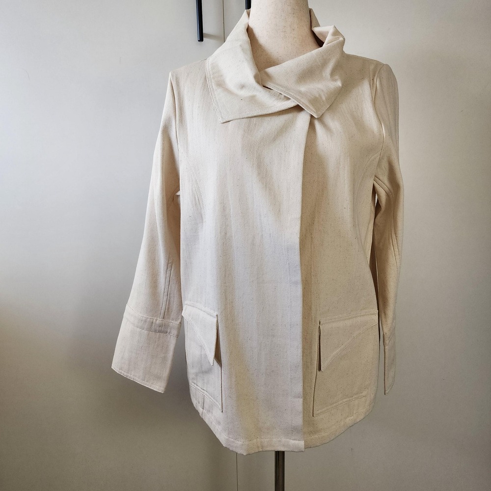 L Beyond Threads apron front beige jacket asymetrical front pockets and snaps